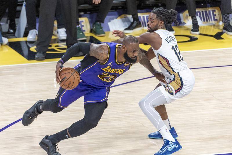 加内特：因为续约问题 詹姆斯像是在给湖人队施压